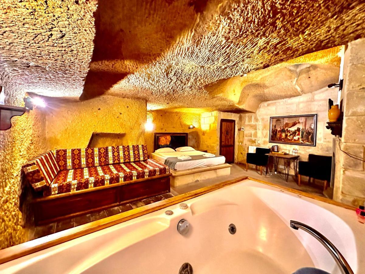 Hotel Harkasos Cave