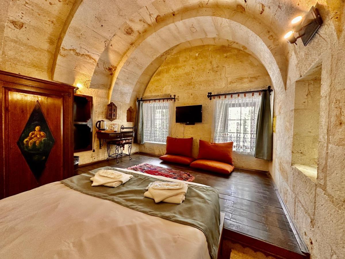 Harkasos Cave 3*