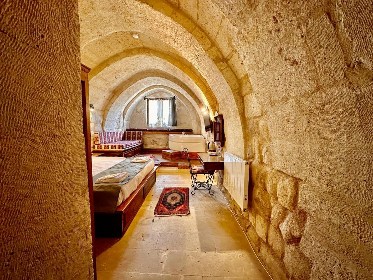 Hotel Harkasos Cave